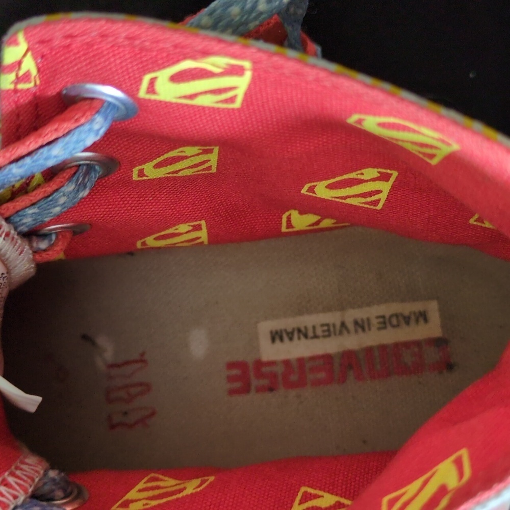 DC Comics x Chuck Taylor All Star Hi 'Superman'​​​ - Picture 7 of 8